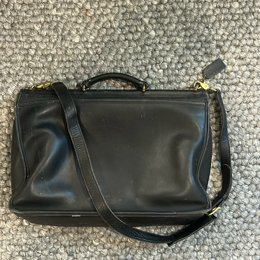 Coach Vintage Lexington Black Gold Genuine Leather Briefcase Bag Unisex